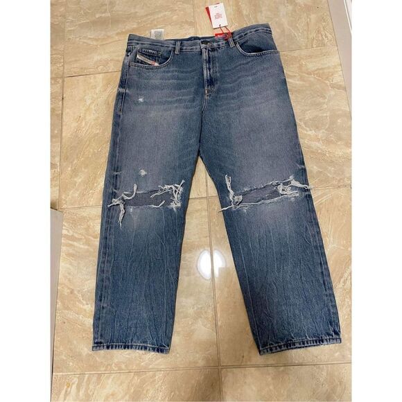 Diesel Regular Fit Mid Waist Boyfriend Leg Jeans Size 34 - Picture 1 of 7